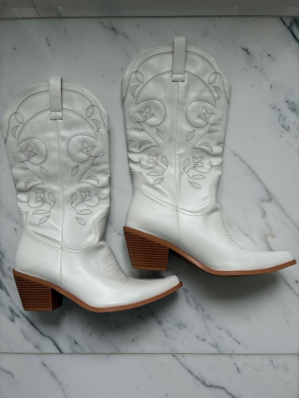White Embroidered Western Boots - Women's Cowboy Style